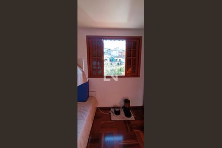 Quarto de casa à venda com 3 quartos, 127m² em Jardim Santa Rosa, Taboão da Serra