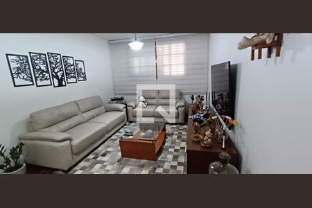 Sala de casa à venda com 3 quartos, 127m² em Jardim Santa Rosa, Taboão da Serra