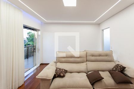Sala de casa à venda com 4 quartos, 360m² em Santa Monica, Belo Horizonte
