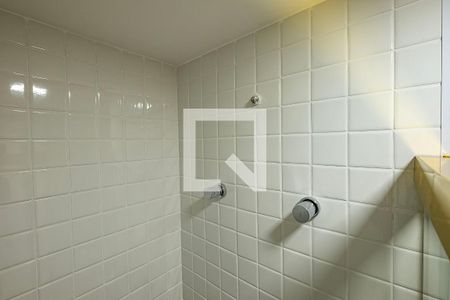 Banheiro de kitnet/studio à venda com 1 quarto, 21m² em Jardim Paulista, São Paulo