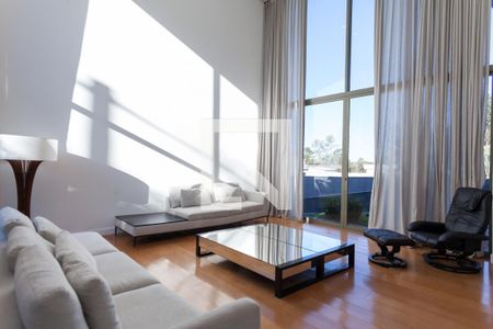 Sala de casa de condomínio à venda com 4 quartos, 570m² em , Nova Lima