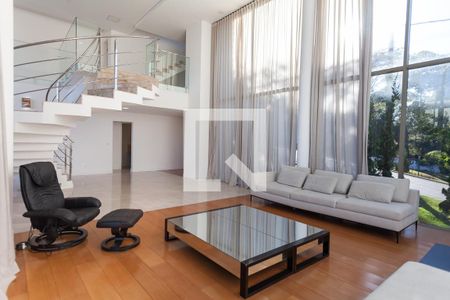 Sala de casa de condomínio à venda com 4 quartos, 570m² em , Nova Lima