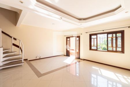 Sala de casa à venda com 3 quartos, 250m² em Rio Pequeno, São Paulo