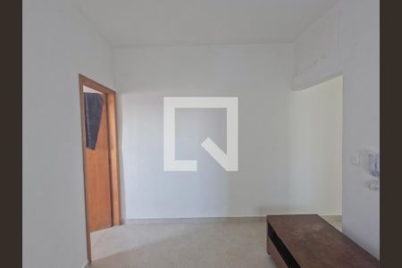 Sala de casa de condomínio para alugar com 2 quartos, 64m² em Vila Pereira Cerca, São Paulo