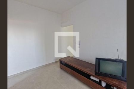 Sala de casa de condomínio para alugar com 2 quartos, 64m² em Vila Pereira Cerca, São Paulo