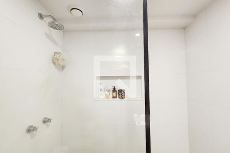 Banheiro de kitnet/studio à venda com 1 quarto, 37m² em Lapa, Rio de Janeiro