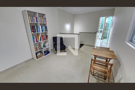 Sala de casa para alugar com 3 quartos, 100m² em Estuário, Santos