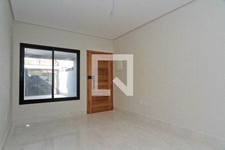 Sala de casa à venda com 3 quartos, 145m² em Parque Maria Domitila, São Paulo