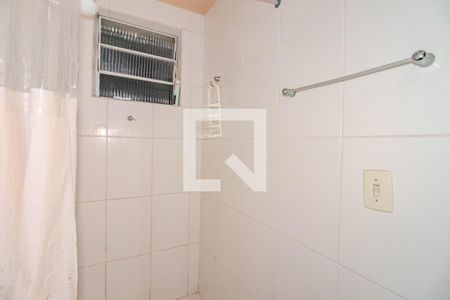 Banheiro de kitnet/studio à venda com 1 quarto, 30m² em Partenon, Porto Alegre