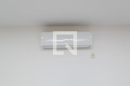 Sala de casa à venda com 4 quartos, 400m² em Vista Alegre, Rio de Janeiro