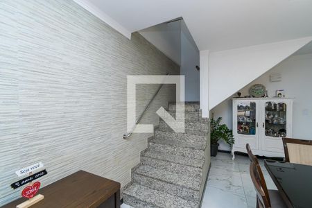 Sala - Acesso ao 2º andar de casa à venda com 4 quartos, 400m² em Vista Alegre, Rio de Janeiro