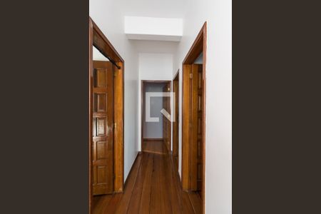 Hall do 2º andar de casa à venda com 4 quartos, 400m² em Vista Alegre, Rio de Janeiro