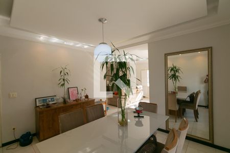 Sala de Jantar de casa à venda com 3 quartos, 203m² em Álvaro Camargos, Belo Horizonte