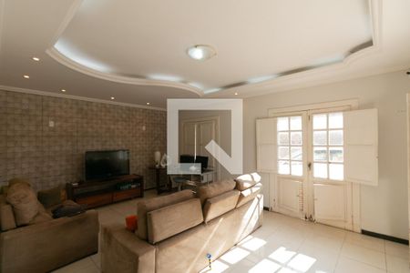 Sala de casa à venda com 3 quartos, 203m² em Álvaro Camargos, Belo Horizonte