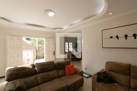 Sala de casa à venda com 3 quartos, 203m² em Álvaro Camargos, Belo Horizonte