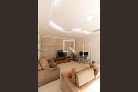 Sala de casa à venda com 3 quartos, 203m² em Álvaro Camargos, Belo Horizonte