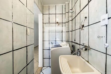 Banheiro de kitnet/studio à venda com 1 quarto, 30m² em Aclimação, São Paulo