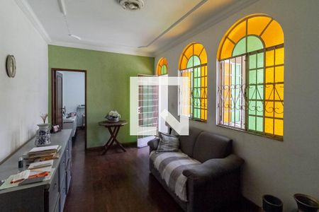 Casa à venda com 5 quartos, 300m² em Alípio de Melo, Belo Horizonte