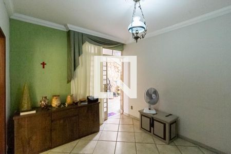 Casa à venda com 5 quartos, 300m² em Alípio de Melo, Belo Horizonte
