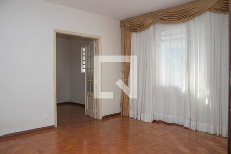 Sala 1 de casa à venda com 6 quartos, 273m² em Santo Antônio, Belo Horizonte