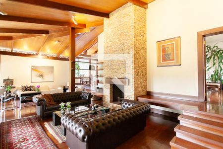 Sala 1 de casa para alugar com 4 quartos, 896m² em Pampulha, Belo Horizonte