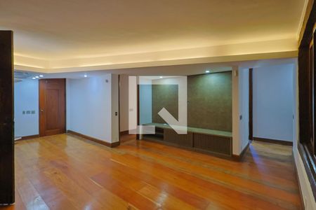 Sala 1 de casa de condomínio à venda com 6 quartos, 670m² em Vila D’el Rey, Nova Lima