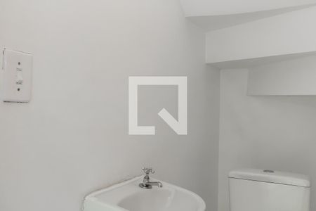 Lavabo de casa à venda com 3 quartos, 145m² em Vila Londrina, São Paulo