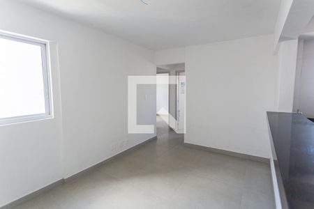 Sala de apartamento para alugar com 3 quartos, 70m² em Ipiranga, Belo Horizonte