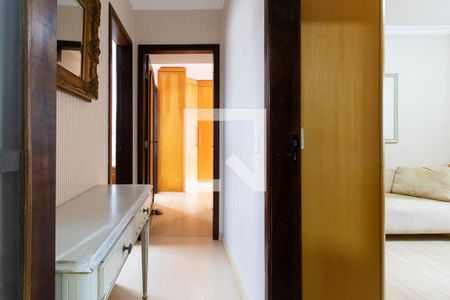 Corredor de apartamento para alugar com 2 quartos, 130m² em Água Verde, Curitiba