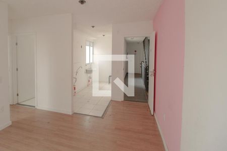 Sala de apartamento para alugar com 2 quartos, 42m² em Rubem Berta, Porto Alegre