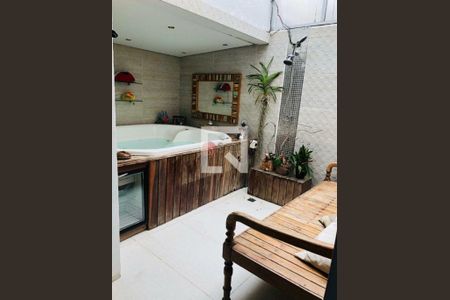 Casa à venda com 3 quartos, 240m² em Jardim Peri, São Paulo