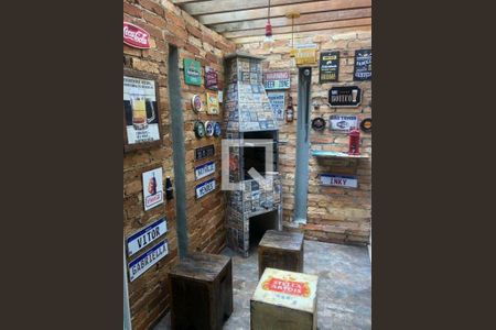 Casa à venda com 3 quartos, 240m² em Jardim Peri, São Paulo