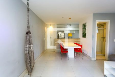 Sala de apartamento à venda com 2 quartos, 68m² em Parque Reboucas, São Paulo