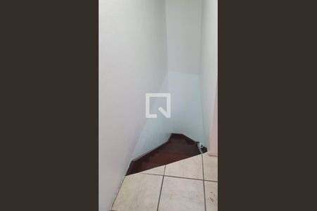 Escada de apartamento à venda com 2 quartos, 46m² em Vicentina, São Leopoldo