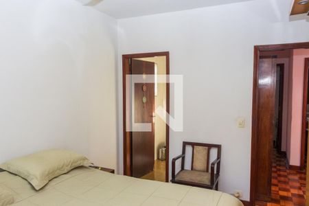 Suíte de casa para alugar com 3 quartos, 336m² em Jardim dos Lagos, São Paulo