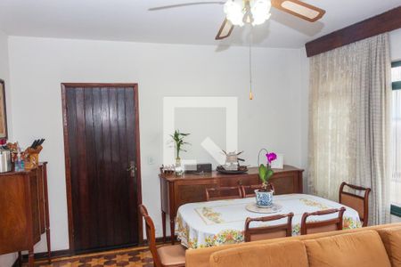 Sala de casa para alugar com 3 quartos, 336m² em Jardim dos Lagos, São Paulo