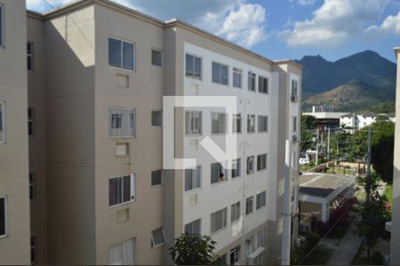 Vista do Quarto 1 de apartamento para alugar com 2 quartos, 41m² em Gardênia Azul, Rio de Janeiro