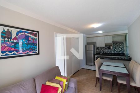 Sala de apartamento para alugar com 3 quartos, 61m² em Vila Marieta, Campinas