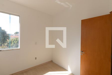 Quarto 1 de casa à venda com 3 quartos, 200m² em Novo Glória, Belo Horizonte