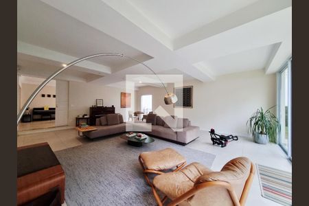 Sala de casa para alugar com 3 quartos, 812m² em Jardim Guedala, São Paulo