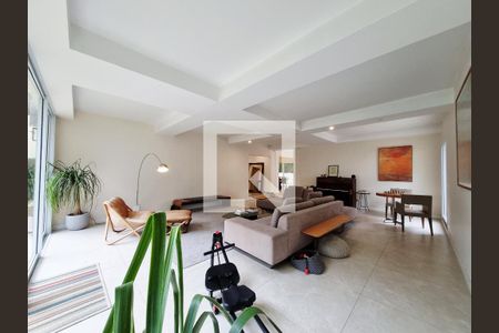 Sala de casa para alugar com 3 quartos, 812m² em Jardim Guedala, São Paulo