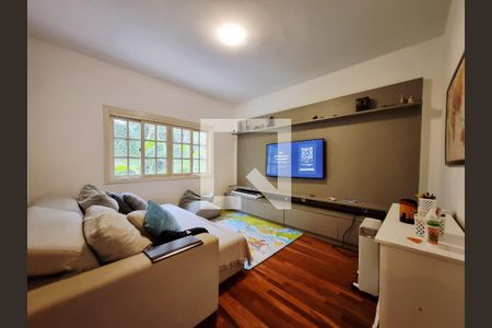 Sala de TV de casa para alugar com 3 quartos, 812m² em Jardim Guedala, São Paulo