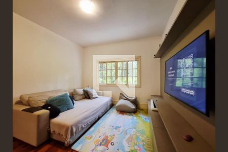 Sala de TV de casa para alugar com 3 quartos, 812m² em Jardim Guedala, São Paulo
