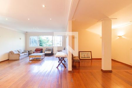 Sala de casa de condomínio para alugar com 7 quartos, 564m² em Vila Appia Antica, Carapicuíba