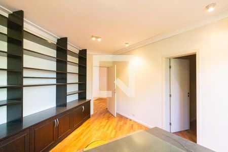 Escritório de casa de condomínio para alugar com 7 quartos, 564m² em Vila Appia Antica, Carapicuíba