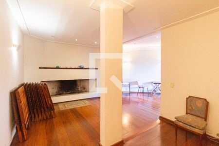 Sala de casa de condomínio para alugar com 7 quartos, 564m² em Vila Appia Antica, Carapicuíba