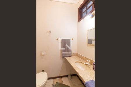 Lavabo de casa de condomínio para alugar com 7 quartos, 564m² em Vila Appia Antica, Carapicuíba
