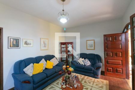 Sala de casa à venda com 4 quartos, 420m² em Goiânia, Belo Horizonte