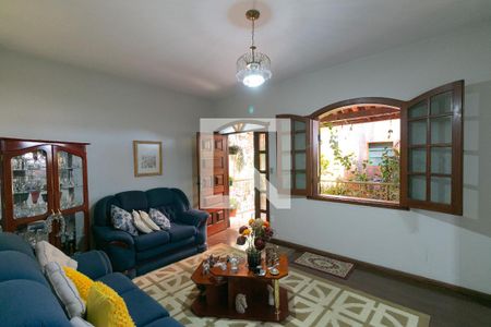 Sala de casa à venda com 4 quartos, 420m² em Goiânia, Belo Horizonte