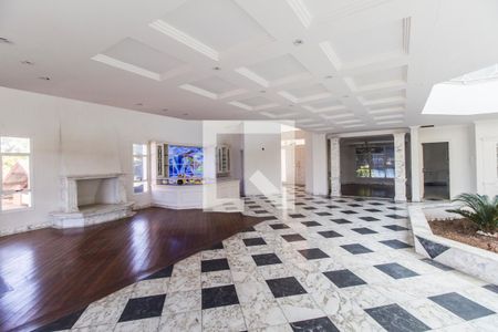 Sala de casa de condomínio para alugar com 6 quartos, 1700m² em Alphaville, Santana de Parnaíba